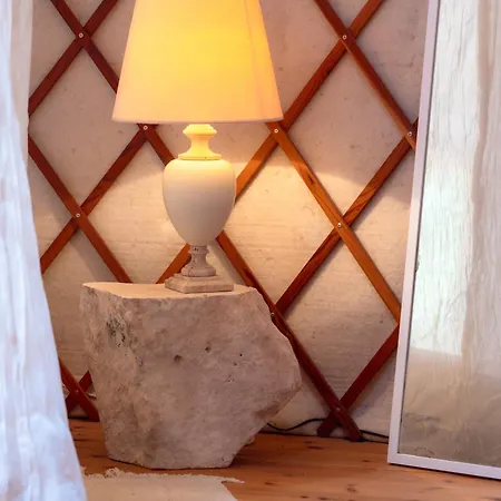 Tente de luxe Forest Yurt *